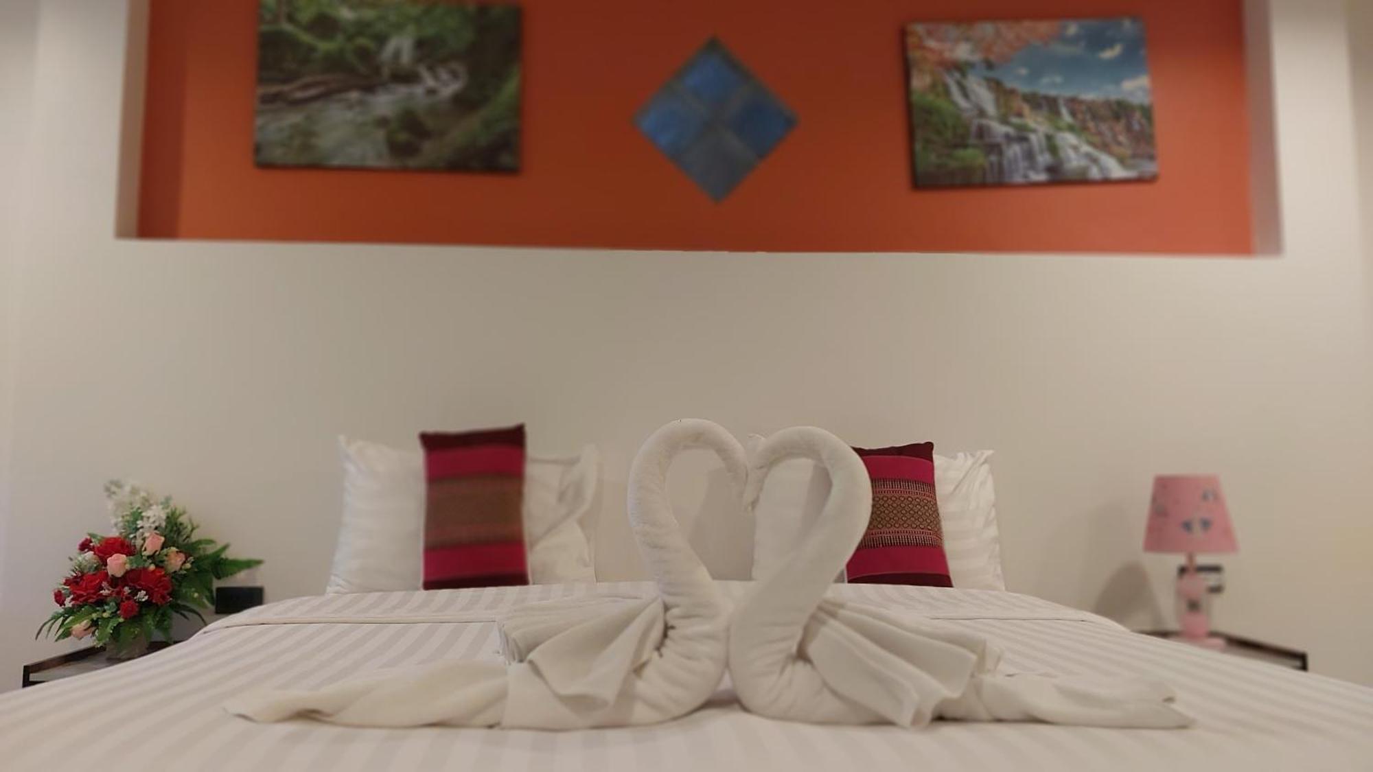 Hostel Benetti House Patong Exterior foto