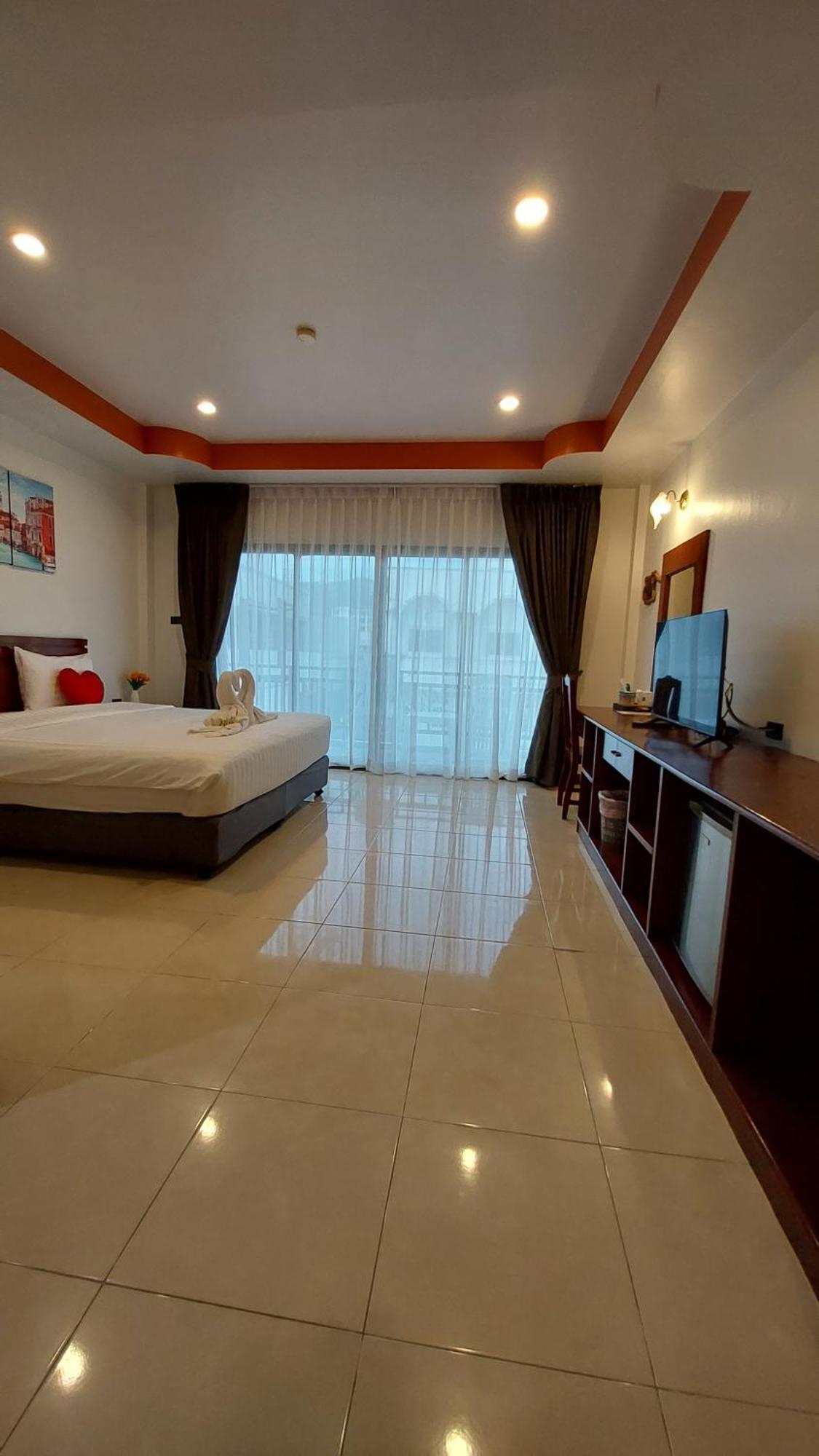Hostel Benetti House Patong Exterior foto
