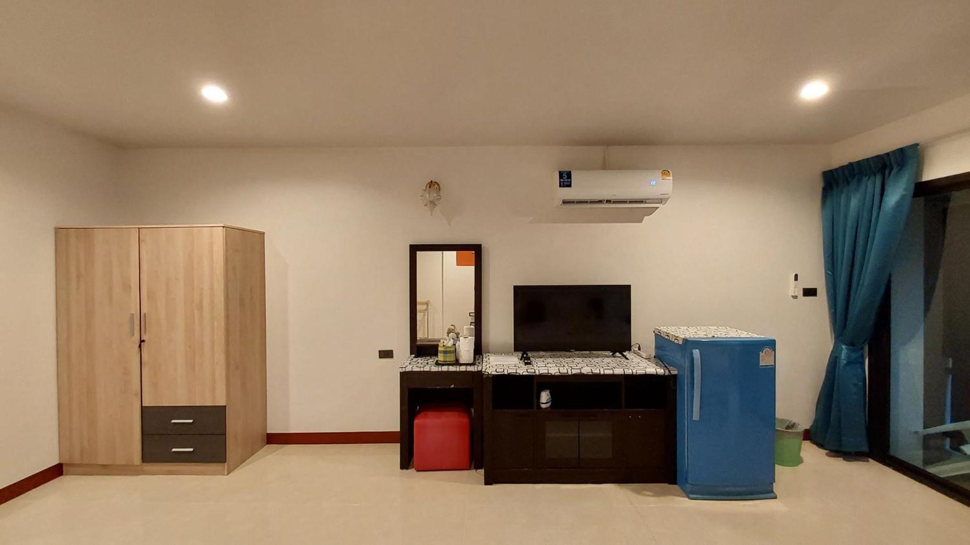Hostel Benetti House Patong Exterior foto