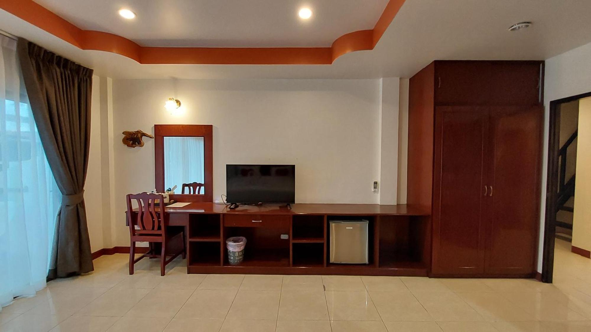 Hostel Benetti House Patong Exterior foto