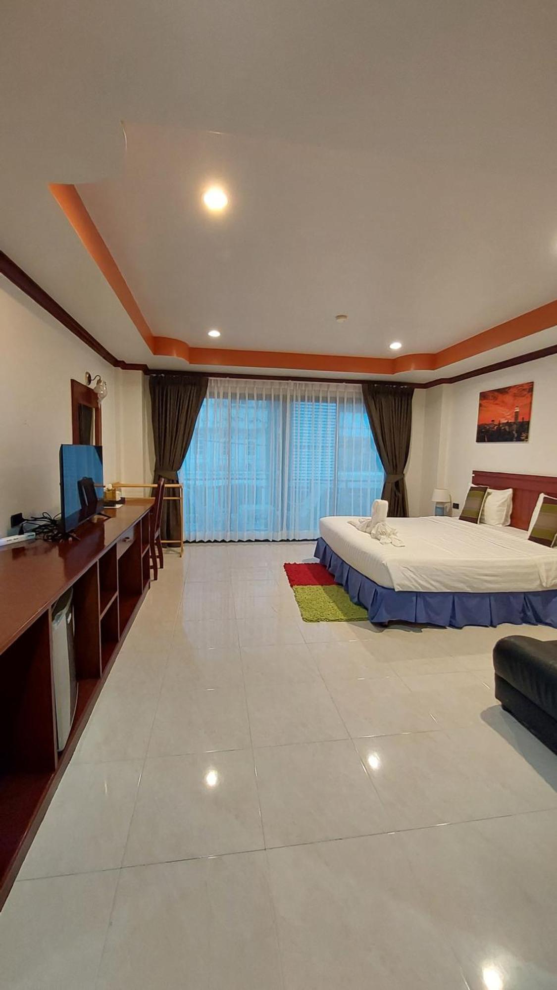 Hostel Benetti House Patong Exterior foto