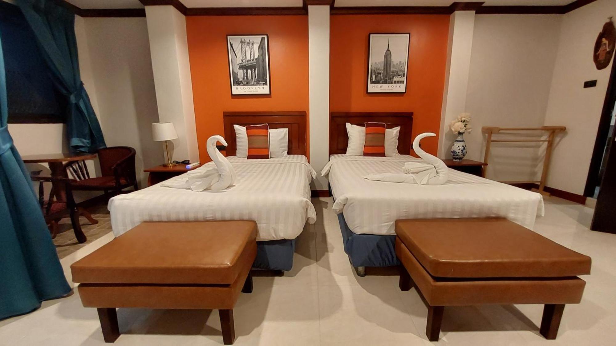 Hostel Benetti House Patong Exterior foto