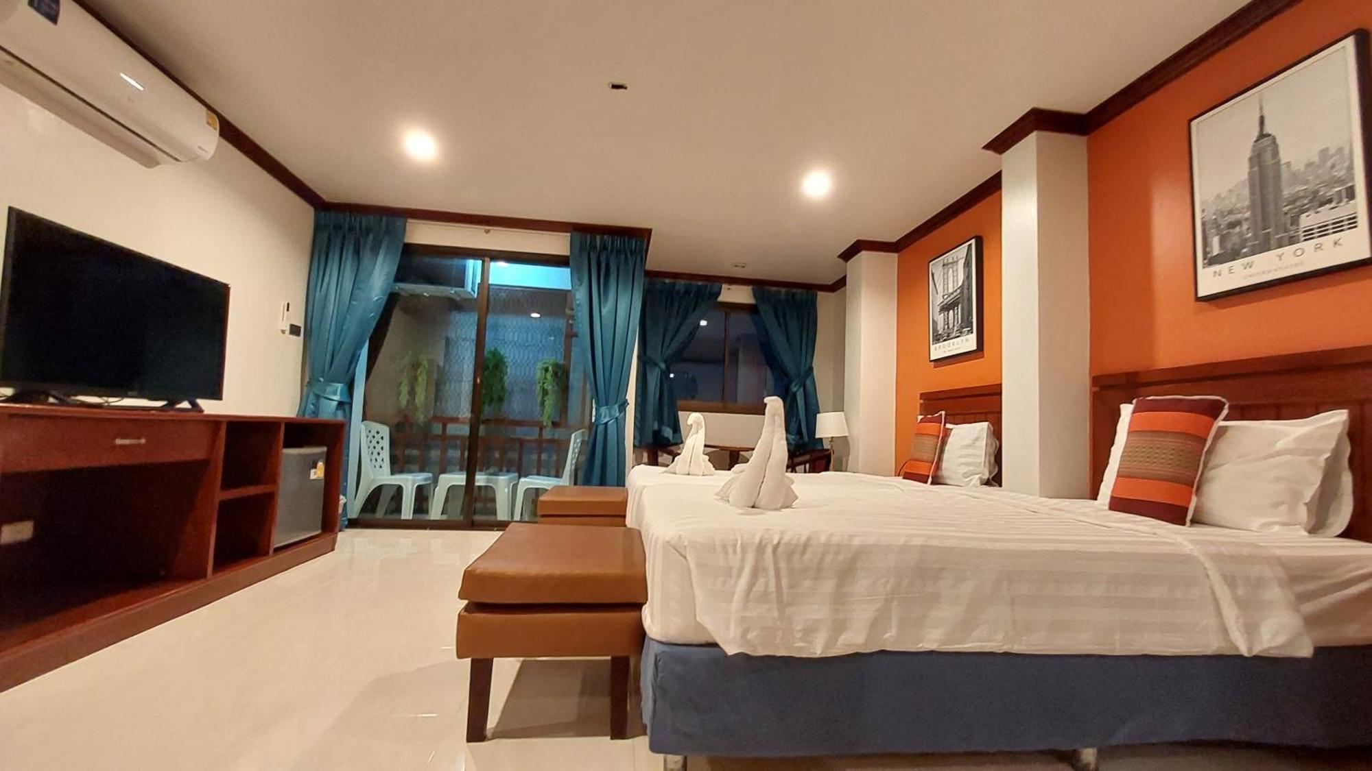 Hostel Benetti House Patong Exterior foto