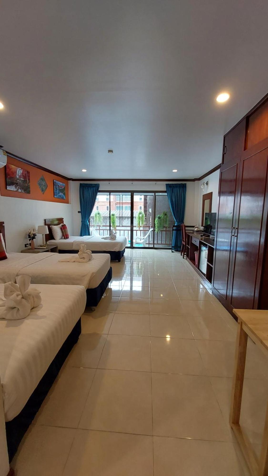Hostel Benetti House Patong Exterior foto
