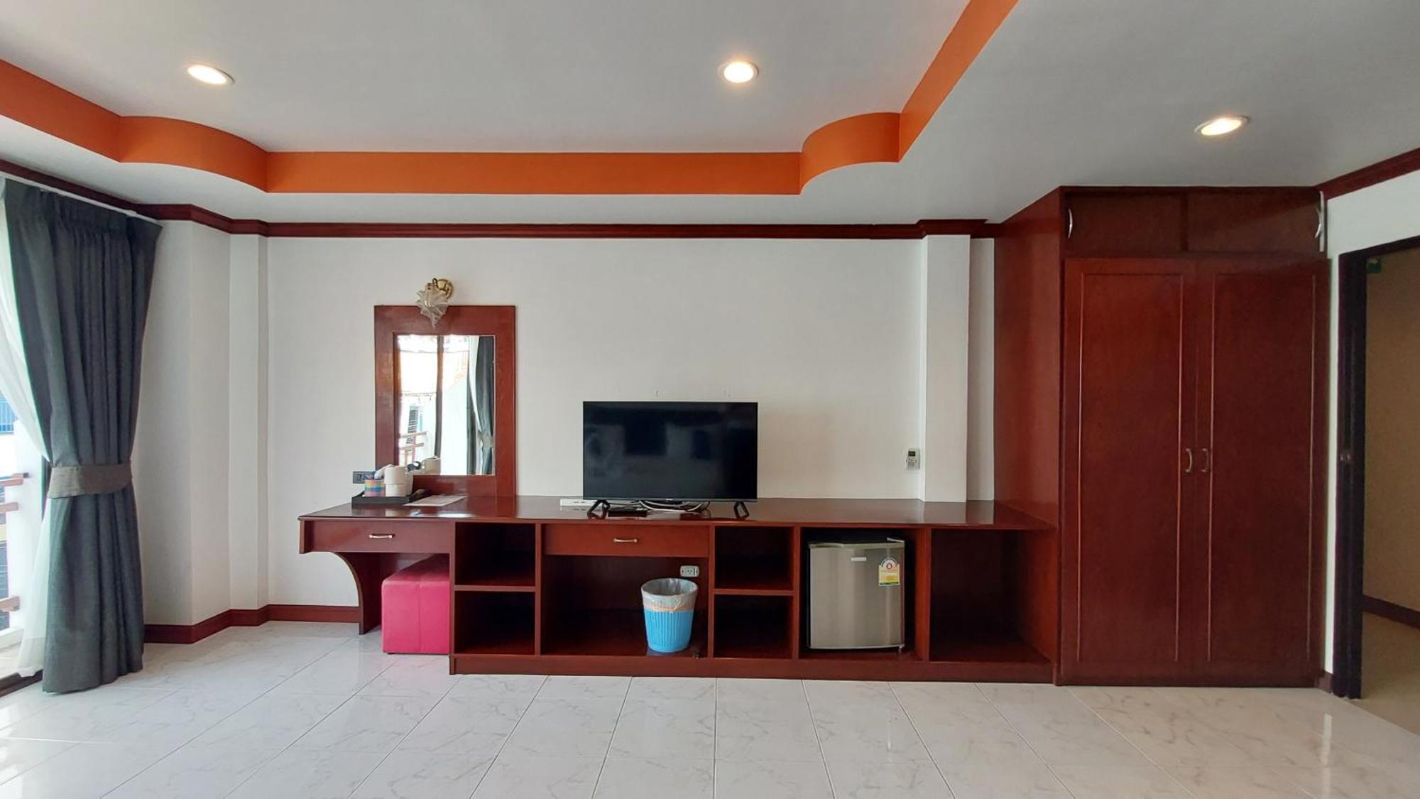 Hostel Benetti House Patong Exterior foto