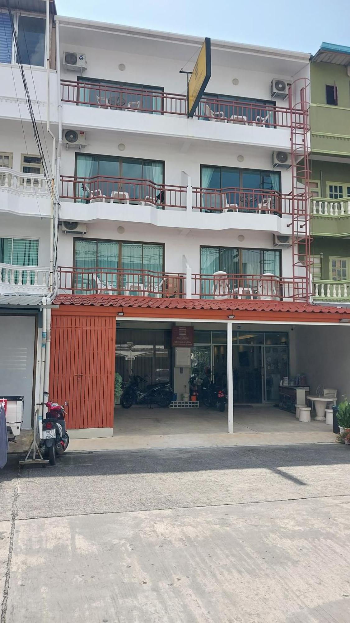 Hostel Benetti House Patong Exterior foto